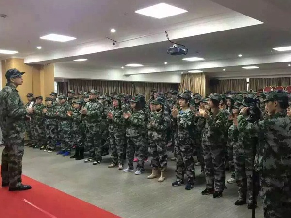 超凡国际团队拓展训练